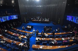 Plenário analisa R$ 4 bi para Programa Pé-de-Meia nesta quinta