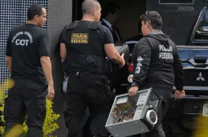Lula sanciona com veto regime disciplinar de policiais federais e civis do DF