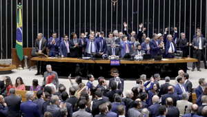 Câmara aprova projeto que regulamenta a reforma tributária