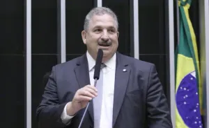 Comissão aprova projeto que obriga o SUS a fazer contato com idosos três meses após atendimento