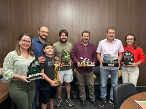 Atleta Campeão de Cadetecross é recebido por prefeito após campeonato