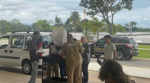 Após restauro, relógio histórico vandalizado em ato golpista retorna ao Planalto