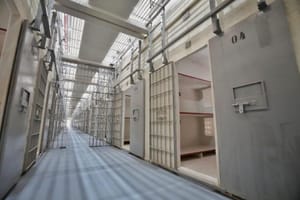 A Ascensão em 5 anos da Construtora Built Up Soluções: Milhões em Contratos de presídios com o Governo Mauro Mendes