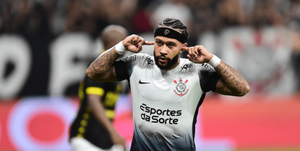 Corinthians vence São Bernardo e garante classificação no Paulistão
