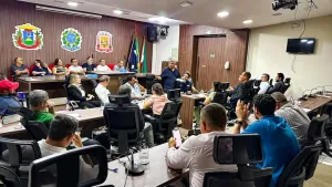 Em reunião com vereadores, vice-prefeito reafirma parceria e apresenta ações para melhorias no abastecimento