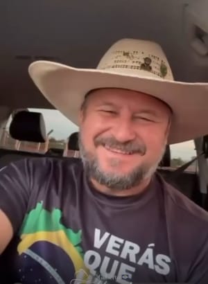 Deputado Cattani Desmoraliza Mauro Mendes e o Acusa de “Malandragem” por Abraçar Lula e Depois Subir no Palanque de Bolsonaro