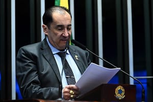 Kajuru defende isenção do IR até R$ 5 mil e critica desigualdade tributária