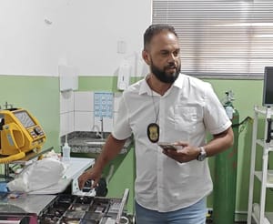 Vereador Feitoza realiza fiscalização surpresa na sala de endoscopia do Postão em Várzea Grande