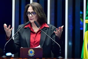 Damares defende anistia por atos de 8 de janeiro