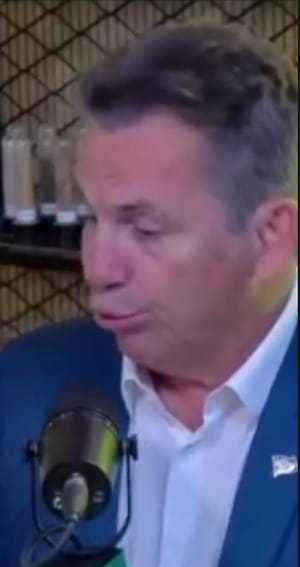Mauro Mendes ataca novamente: agora tenta barrar gratuidade no transporte para professores em Mato Grosso