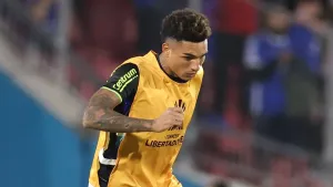 Renato Paiva, sobre desfalque de Igor Jesus após expulsão: ‘Não é uma dor de cabeça para mim, é para ele que não joga. Tenho que encontrar soluções’