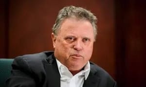 “Blairo Maggi, o único a quebrar a maldição : ex-governador virou senador e fez história em Mato Grosso”