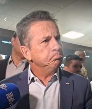 Coletiva ou Interrogatório? Mauro Mendes transforma entrevista em espetáculo de intimidação contra jornalistas”