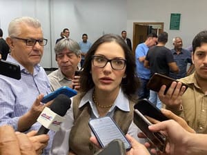 Janaína Riva desafia Mendes: ‘Renuncie e venha disputar voto sem a máquina pública’