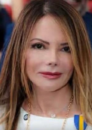 Primeira-dama Virginia Mendes parte para o ataque: “Vergonha deveria ter o pai dela e toda a família” — declarações inflamam embate com Janaína Riva