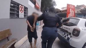 Homem é preso por agredir e ameaçar tirar os dedos da ex-mulher