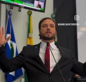 🚨 “Daniel Monteiro detona gestão Brunini: 19 trocas em 7 meses, cortes de R$ 90 milhões e prefeitura governada pelo ‘humor do rei soberano’” 🚨