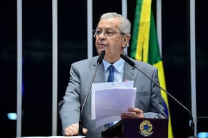 ➡ Jayme Campos insiste em candidatura ao governo, mas até agora é candidato apenas dele mesmo