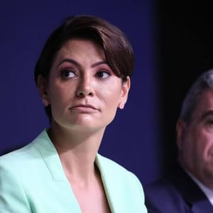 📢 Michele Bolsonaro chama quem votou mais de uma vez em Lula de “burros”