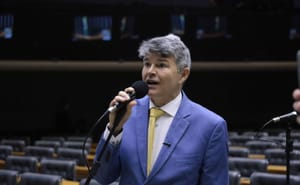 🚨 Medeiros detona Botelho: “Alma penada que vaga perdida desde a derrota em 2024” 🚨