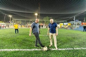 🚧 Obra pela metade: Abílio inaugura praça inacabada para fazer foto e agradar Pivetta enquanto Emanuel Pinheiro entregou mais de 250 áreas de lazer 100% prontas 🚧