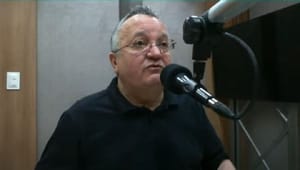 🚨 Pedro Taques rebate Mauro Mendes: “É melhor falar merda do que ter merda na cabeça e fazer merda”