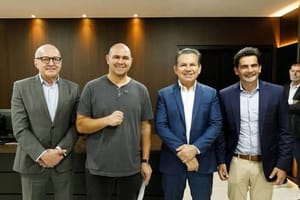 Abílio enquadra Mauro Mendes e retira apoio ao projeto de Senado do governador após briga com Eduardo Bolsonaro