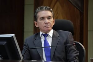 Sérgio Ricardo é empossado e vai conduzir TCE no biênio 26/27