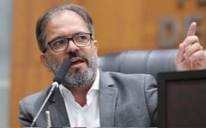 Deputado Paulo Araújo confunde nome de Nilson Leitão e chama novo presidente do PP de “Nilson Santos” em vídeo de despedida constrangido