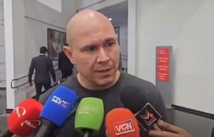 Abílio Brunini reage de forma preconceituosa e debochada a Botelho, transformando debate político em “chilique imaturo”