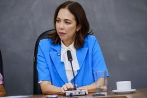 Maysa Leão critica Abílio Brunini, mas age igual — oposição no discurso, base na prática