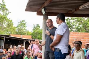 Com raiva e desespero, Abílio pede arrego pela terceira vez e quase implora por ajuda do governo Lula para salvar uma gestão em colapso