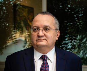 Procuradores entram na Justiça contra Pedro Taques para acessar provas do Escândalo da Oi