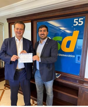 Emanuelzinho oficializa filiação ao PSD em Brasília e reforça base de Carlos Fávaro