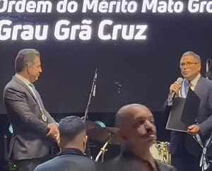 Honraria de luxo premia aliados do “grupo dos inhos” e reforça críticas à seletividade em evento de Mauro Mendes