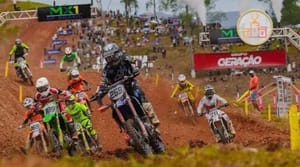 Evento de Motocross em 2025 no Parque dos bilionários vira pivô de prejuízo financeiro e abandono do paisagismo