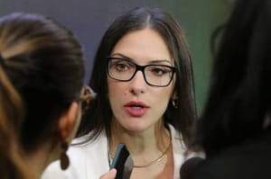 Janaína Riva expõe veto de Mauro Mendes e denuncia uso da Secom contra sua eleição na ALMT