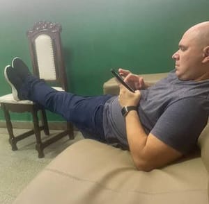 VIVE DE BARULHO- Prefeitura fecha relatório com caixa negativo de R$ 651 milhões enquanto Abilio brinca nas redes sociais