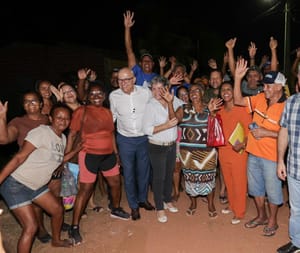 EM CAMPANHA -  Pivetta vai em bairro em que nunca pisou na vida