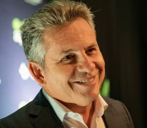 De steak folhado a ouro a bacalhau: o digestivo político de Mauro Mendes na pré-convenção do União Brasil