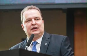 PEDÁGIO DA POBREZA Max Russi critica Pivetta por tentar empurrar cobrança sobre pequenos produtores e moradores do Pantanal