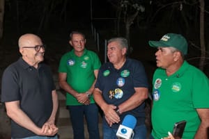 Aliados no Araguaia 'esquecem' Mauro Mendes em ato com Pivetta e evidenciam ruído na campanha