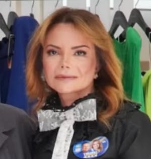 Racha na base? Virgínia Mendes sobe no palanque de José Medeiros e isola Margareth Buzetti na corrida ao Senado