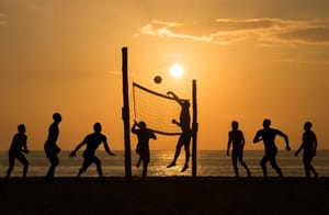 ESPORTE PARA QUEM? Estado banca Beach Tennis, vôlei de praia e viagens a mundiais com quase R$ 4 milhões
